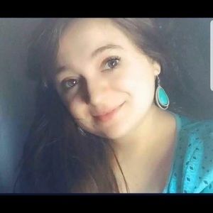 Meet your Posher, Leighia